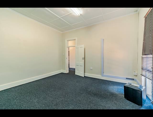 5 BEDROOM HOUSE FOR SALE IN ESSENWOOD